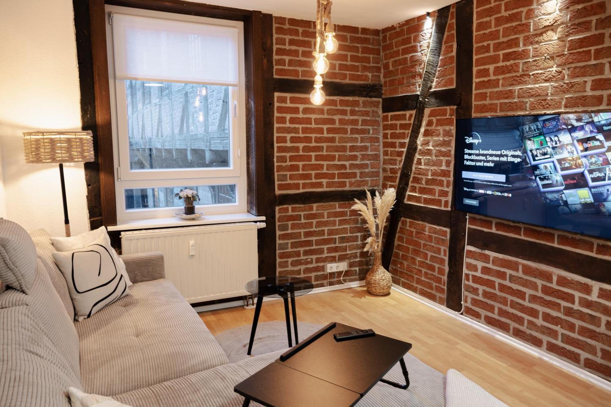 Jasta Homes Altstadt, Zentral, Ueberdachter Parkplatz, Netflix, Vollausstattung, Loft, Modern Und Komfort Hamelin Eksteriør billede
