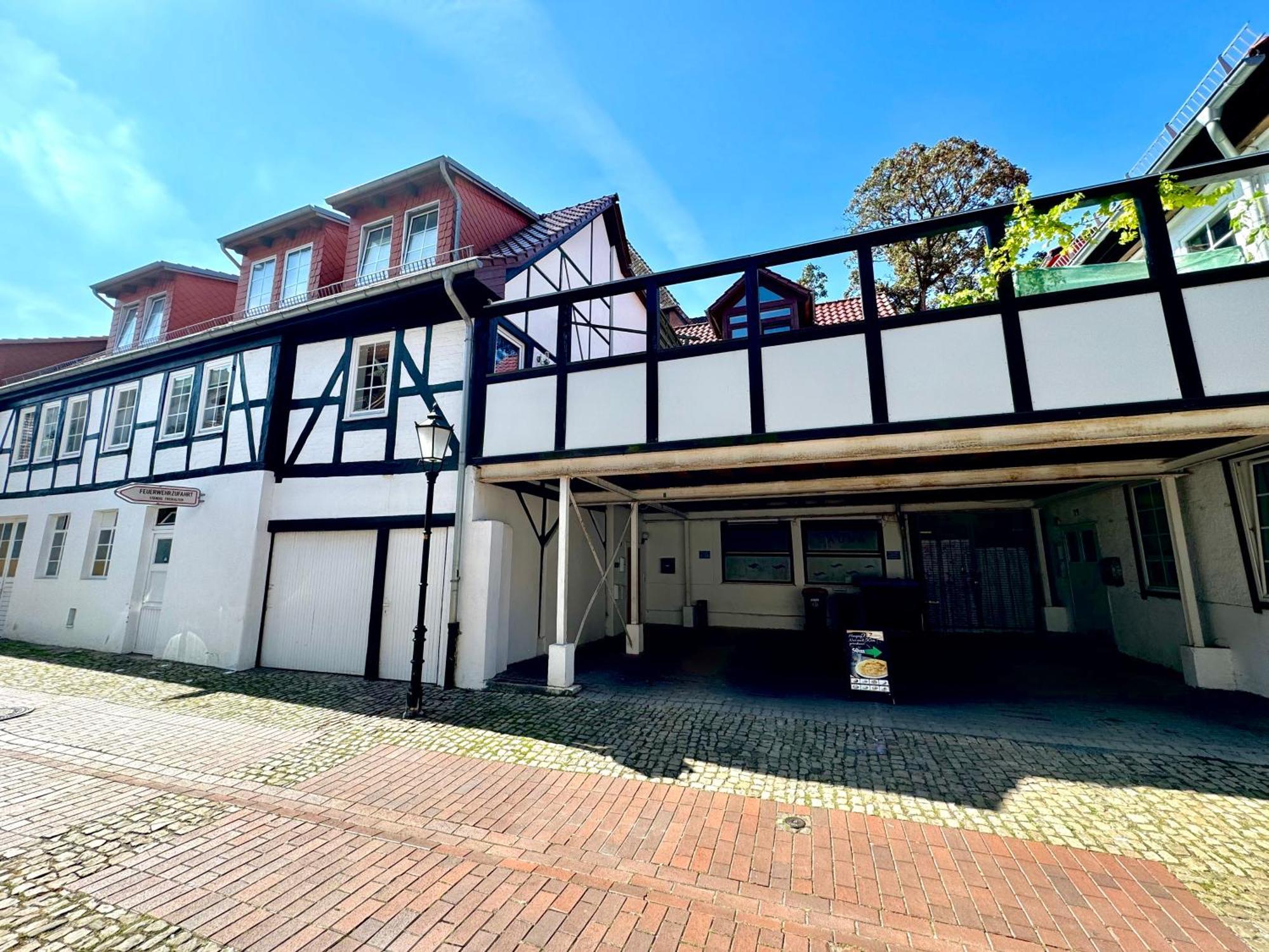 Jasta Homes Altstadt, Zentral, Ueberdachter Parkplatz, Netflix, Vollausstattung, Loft, Modern Und Komfort Hamelin Eksteriør billede